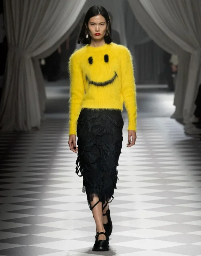 Pullover in brushed mohair Smiley